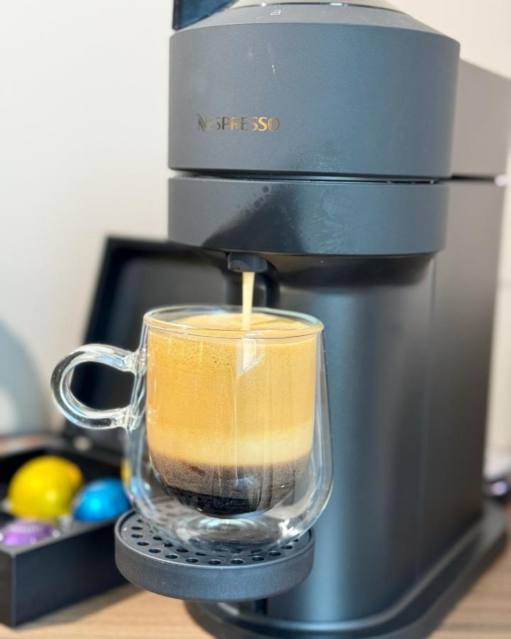 Stone Villa Chester Esterno foto Brewing a Nespresso coffee