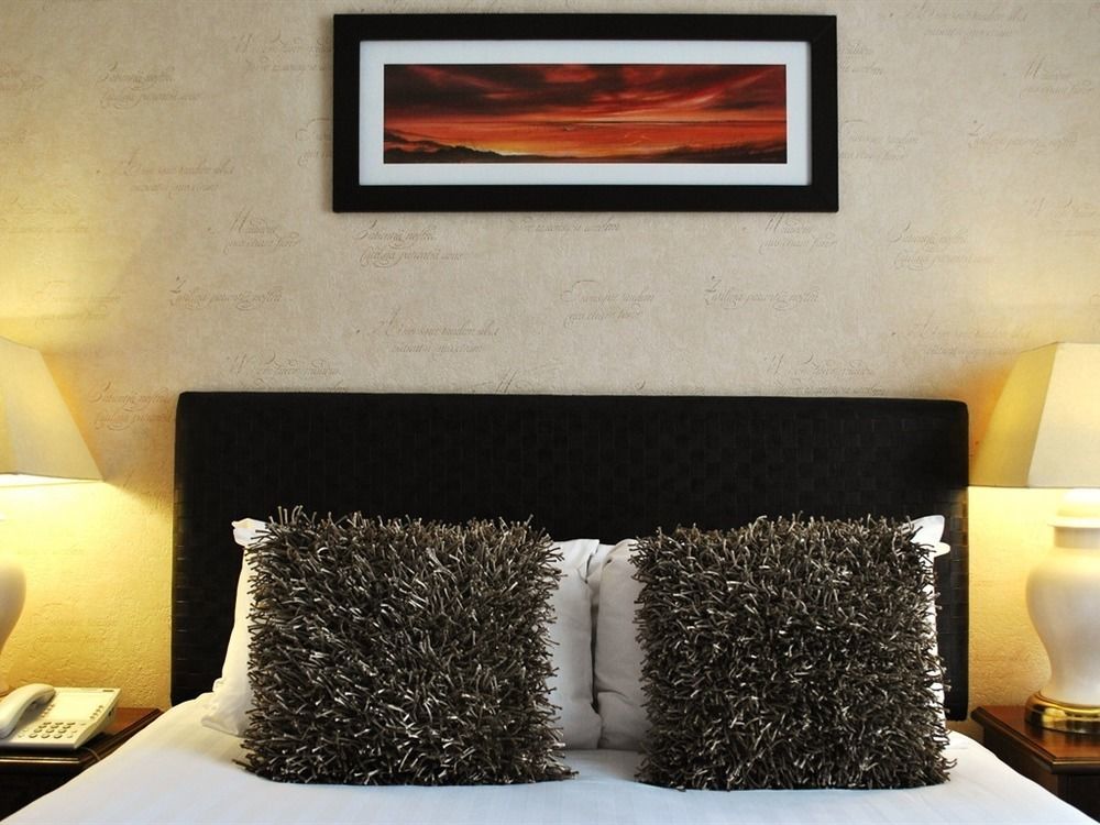 Stone Villa Chester Esterno foto A bedroom at the hotel